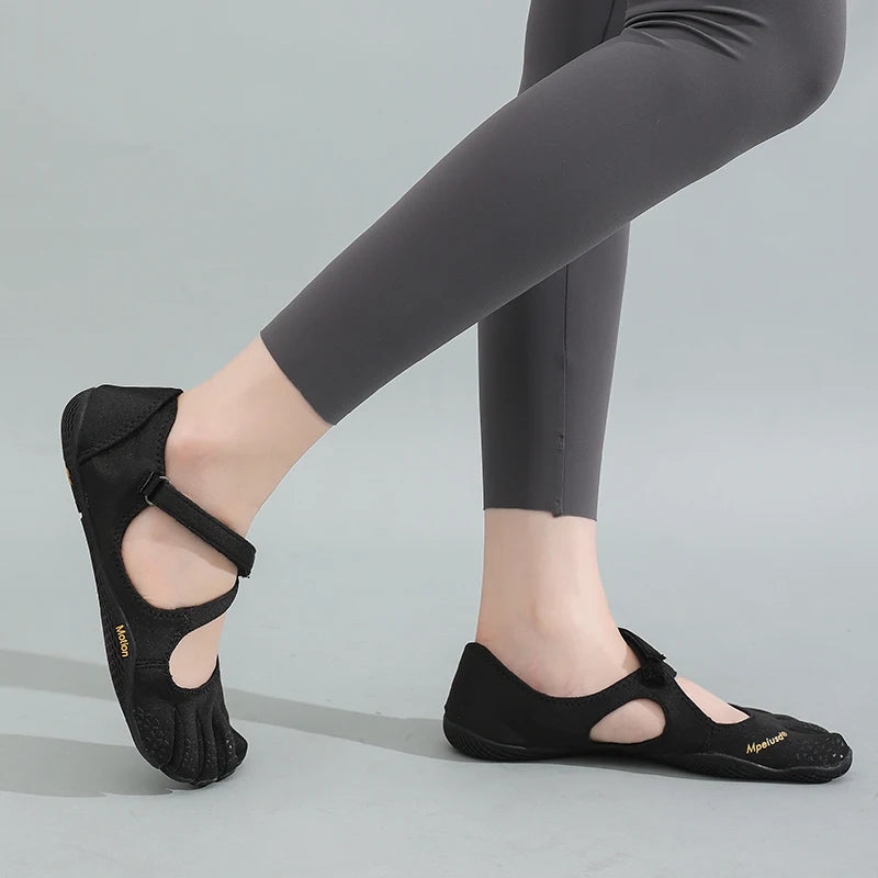 Women‘s Five Toe Shoes with Loop Strap - Barefoot Minimalist Flats for Hiking, Yoga, Gym Quick-Dry Water & Everyday Casual Wear