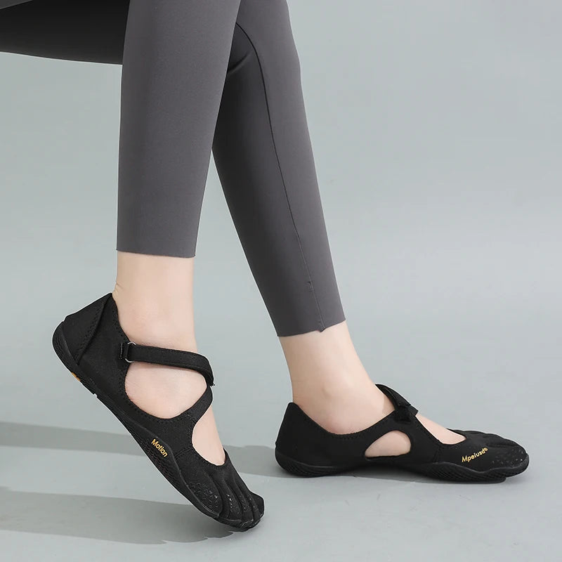 Women‘s Five Toe Shoes with Loop Strap - Barefoot Minimalist Flats for Hiking, Yoga, Gym Quick-Dry Water & Everyday Casual Wear