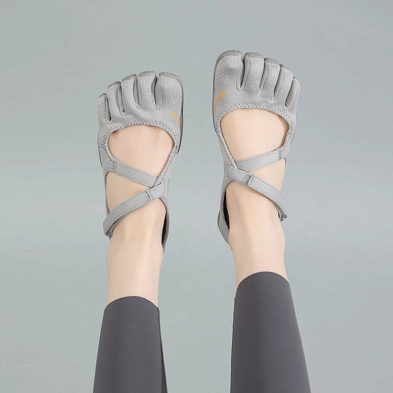 Women‘s Five Toe Shoes with Loop Strap - Barefoot Minimalist Flats for Hiking, Yoga, Gym Quick-Dry Water & Everyday Casual Wear