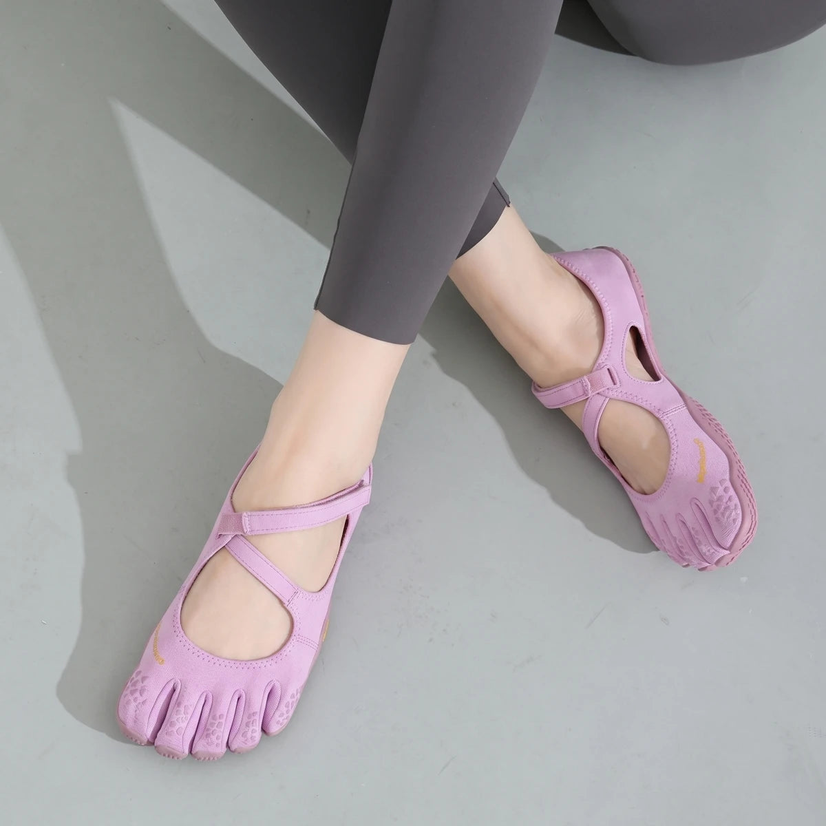 Women‘s Five Toe Shoes with Loop Strap - Barefoot Minimalist Flats for Hiking, Yoga, Gym Quick-Dry Water & Everyday Casual Wear