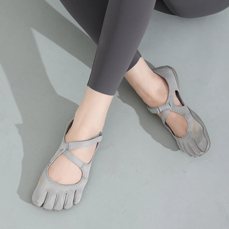 Women‘s Five Toe Shoes with Loop Strap - Barefoot Minimalist Flats for Hiking, Yoga, Gym Quick-Dry Water & Everyday Casual Wear
