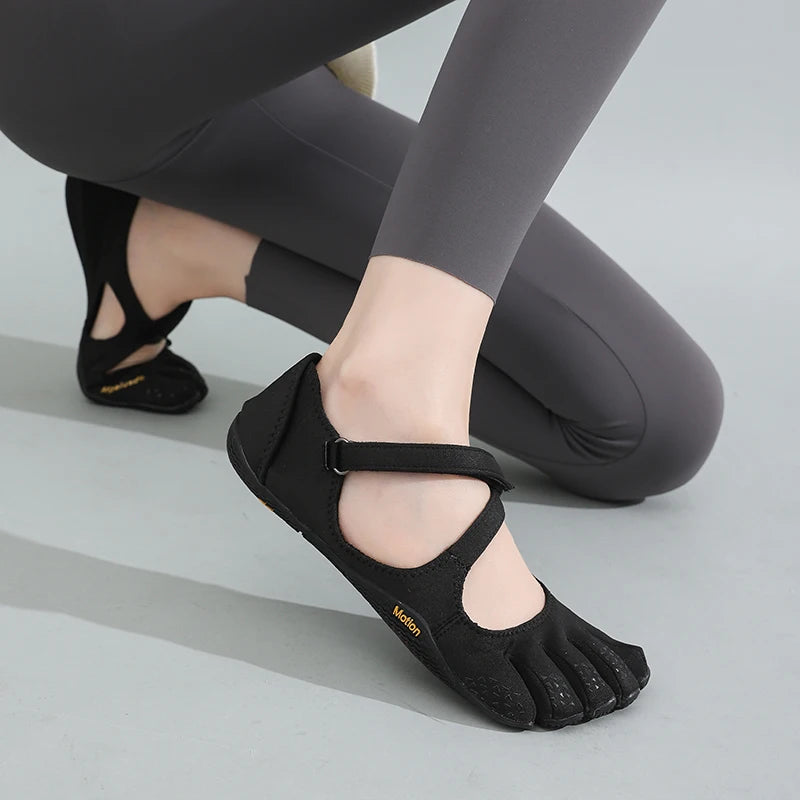 Women‘s Five Toe Shoes with Loop Strap - Barefoot Minimalist Flats for Hiking, Yoga, Gym Quick-Dry Water & Everyday Casual Wear